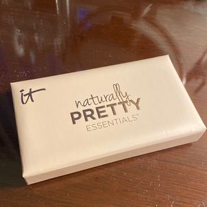 IT Cosmetics Naturally Pretty Essentials